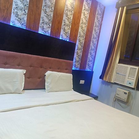 Hotel Park Avenue Lucknow Bagian luar foto
