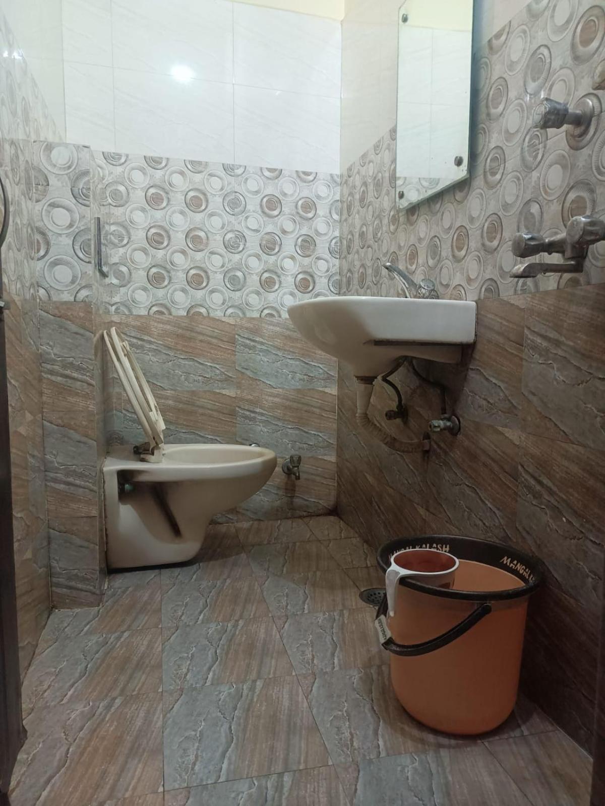 Hotel Park Avenue Lucknow Bagian luar foto